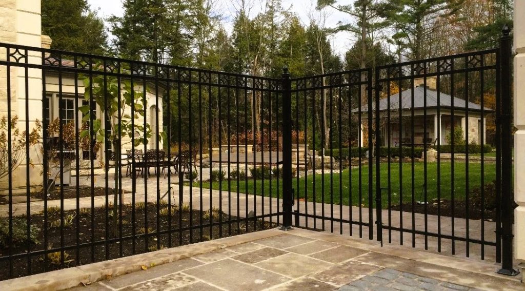 cast iron fencing and gate